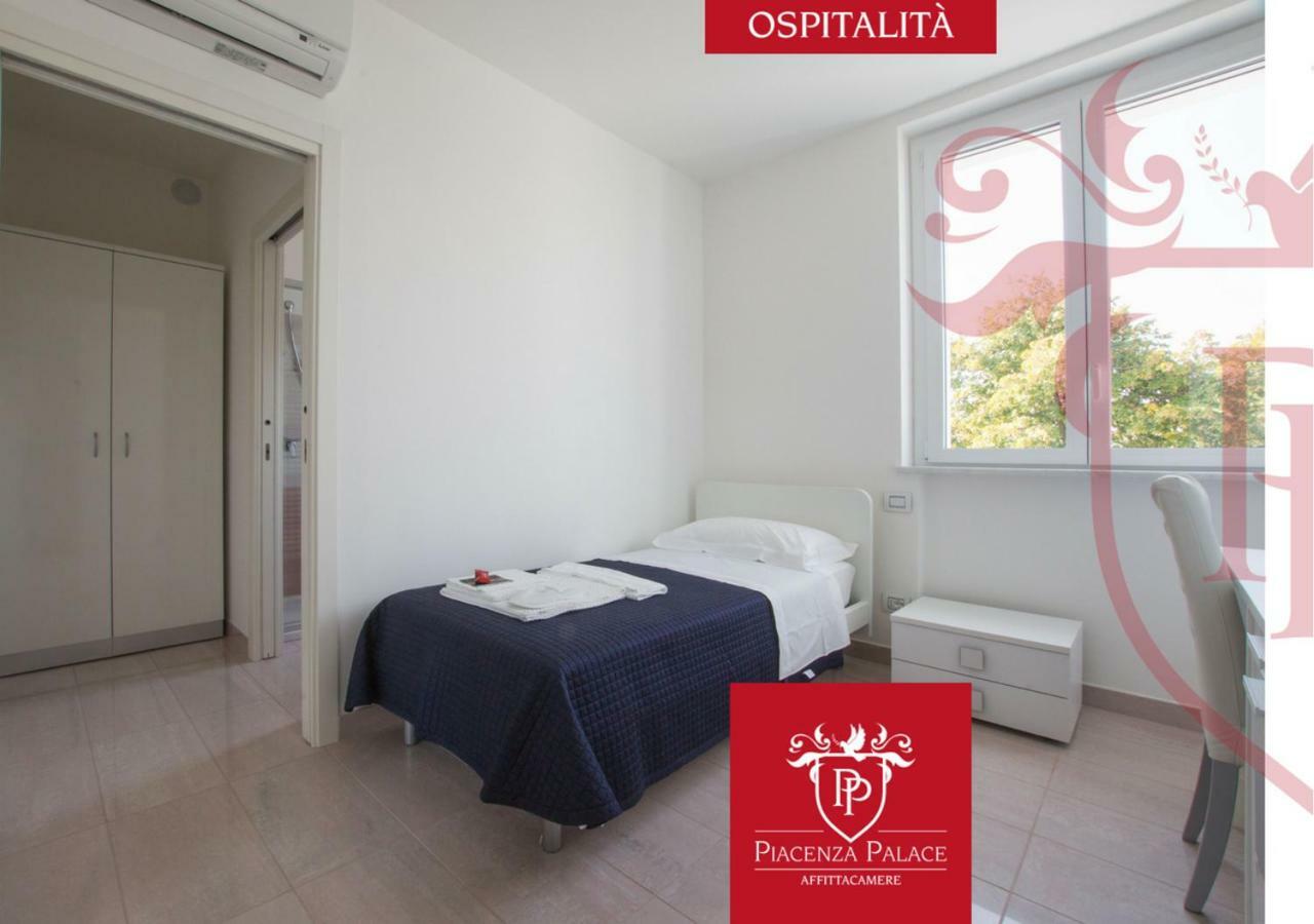 Affittacamere Piacenza Palace Dış mekan fotoğraf